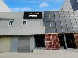 Super Townhouse Chaitanyapuri Metro Station Hyderabad