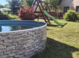 Tisovecký apartmán, hotel di Tisovec