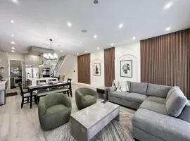 Stunning New-Build in South Surrey Steps from Shopping Parks & White Rock Beach