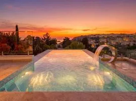 Villa Gaia - Sunset Views, Indoor Heated Pool, Sauna and Games Room