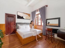 Grand Center Da Lat by Lilly Hotel, hotel i Da Lat