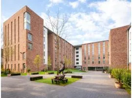 Foundry Courtyard by UTDM
