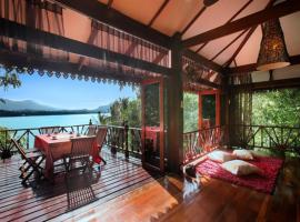 7 Bedroom Seafront Villa Phanghan SDV232-By Samui Dream Villas, hotel v mestu Srithanu