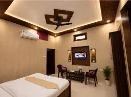 Hotel The Siyaram In Near Ram mandir temple