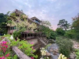 Baansuanrudee Resort
