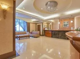 Y Hotel