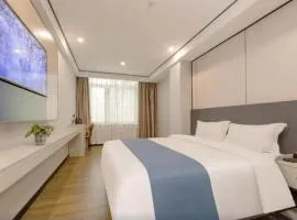 Yifang Hotel (Tianhe Sports Center Guangzhou East Railway Station Branch)