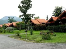 Baanraimaetha Resort