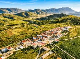 Awesome Home In Vilar De Canes With Wifi