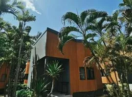 Coco Pino Bankrut Beach Resort.
