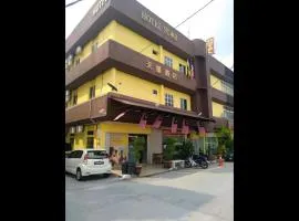 STAR HOTEL