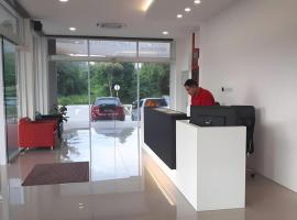 Place2Stay@Sri Aman, hotel di Sri Aman