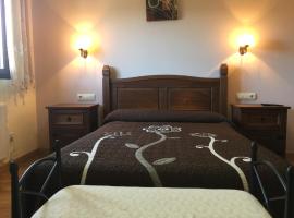 Apartamentos Sanabria, hotell i Galende