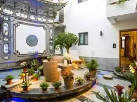 Floral Hotel Dali Qianxiang Lanshan Hostel
