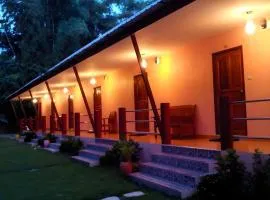 Baanrimnam Banpong