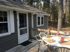Charming Cottage with Private Deck and Modern Amenities near Camden, Maine