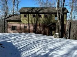 Cozy Cabin for a Peaceful Family Getaway in Nantahala National Forest, North Carolina