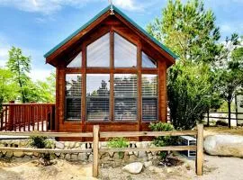Scenic Mountain Cabin with Sierra Nevada Views on Highway 395 Near Lone Pine, California