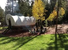 Spacious Wagon Ideal for Small Groups with Fire Pit in Utah