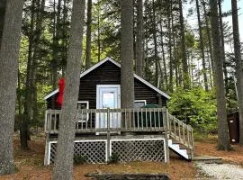 Secluded Cottage Getaway with Kitchenette near Lincolnville, Maine
