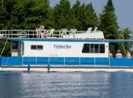 Spacious Sportsman Houseboat with 360-Degree Deck & Water Slide Near Babbitt, Minnesota