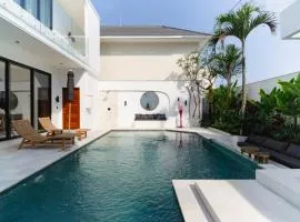 Modern Luxury Villa with Pool 400m to Beach