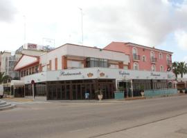 Hotel Frijon, hotel din apropiere 
 de Convento de San Antonio, Aceuchal