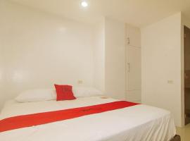 RedDoorz at Casa 82 Alaminos: Pandayan şehrinde bir otel