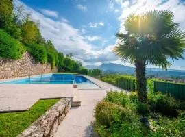 Appartamento con Piscina, 5min dal Lago!