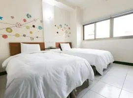 E Moon Hotel