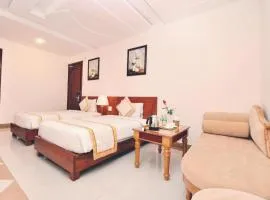 Tan Hoang Long Hotel