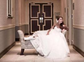 Radisson Hotel Freehold, hotel sa Stonehurst West