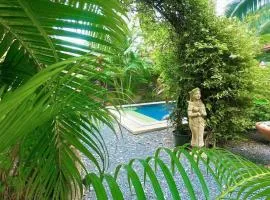 Lemon House Hotel