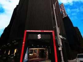 101-s HOTEL