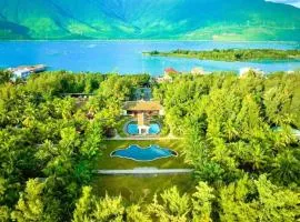 Lang Co Beach Resort