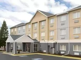 Dubuque Inn and Suites