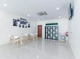 Super OYO 326 Tc Hotel