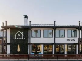 Lakehouse Resort