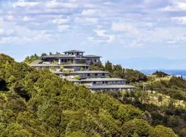 Hillside Hotel and Nature Resort