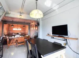 OYO 421 Guyasuka Hostel & Cafe