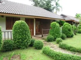Ban Chomna Resort