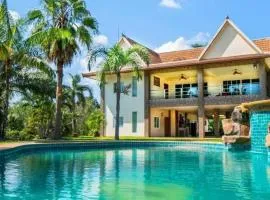 Capital O916 Chill Chill D Pool Villa