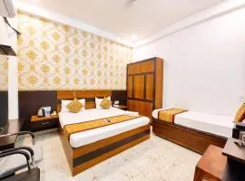 The Premium Palace Nirmala Near Ramjanambhumi Temple -Free Parking ,Wi-fi And Lift Facilities - A Top Rated Hotel
