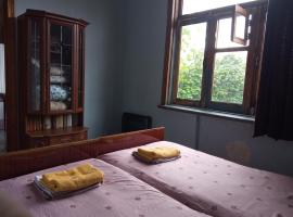 one bedroom suite, hotel di Zugdidi