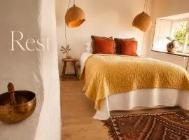 Wester Auchraw Croft Romantic Highland Stay at Loch Earn