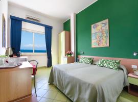 Alta Marea Sorrento, hotel v destinaci Massa Lubrense