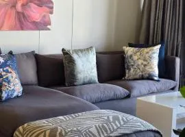 Luxury 2 Bed, Bath near CTICC, V&A