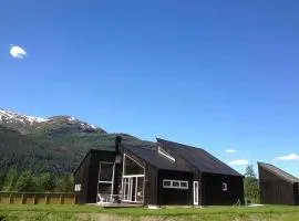 Exclusive Designer Cabin - Panoramic Mountain View