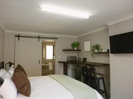 Poplar Grove Guesthouse