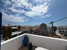 Leonidas Apartments